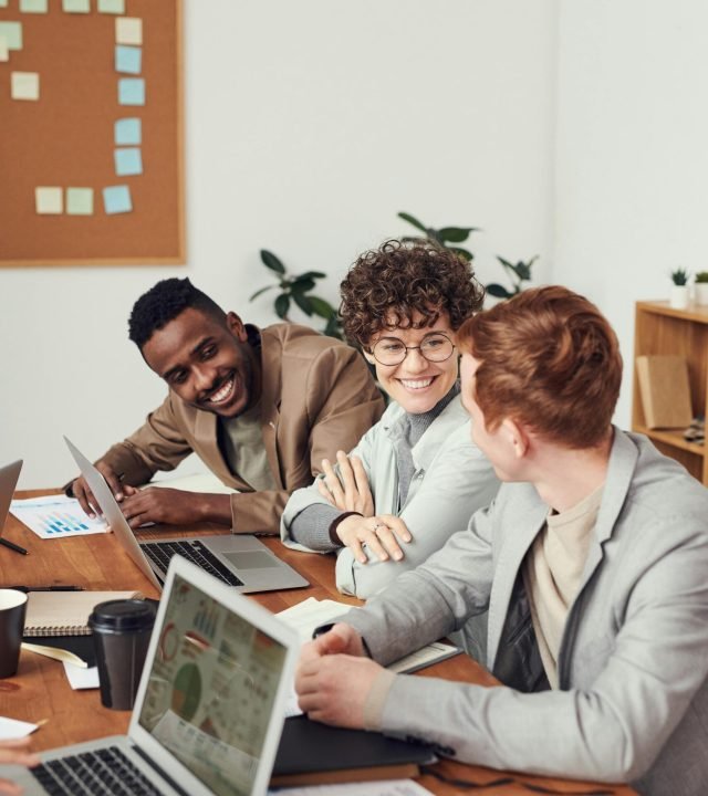 pexels-fauxels-3182754